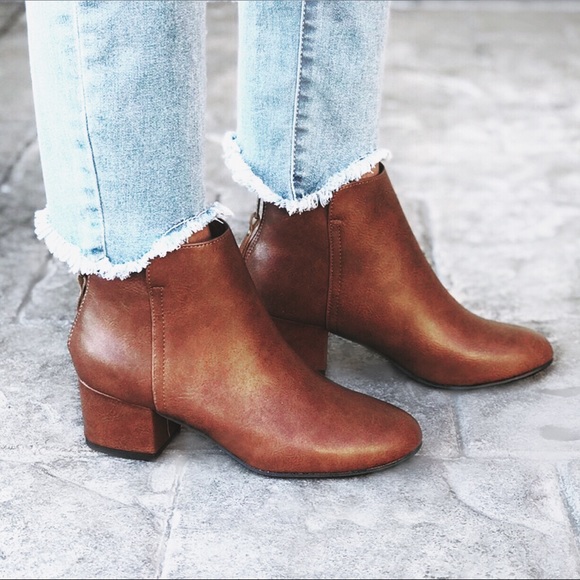 New✨SALE✨Downeaster Alice Toffee Vegan Leather Cognac Brown Booties 9 - Picture 2 of 8